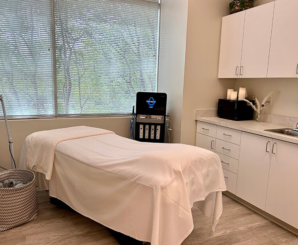 procedure room for Dr. Glenn Lyle MD