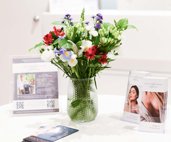 dr lyle office, table with flowers and brochures